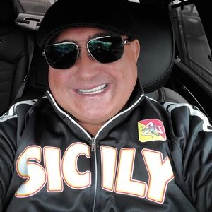 Meet your Posher, Johnny